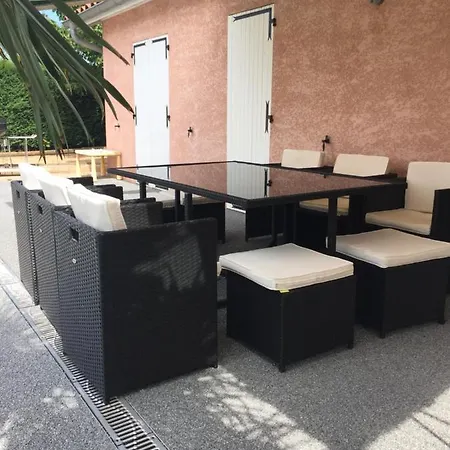 D'hotes Chez Florence فندق مبيت وإفطار 3*