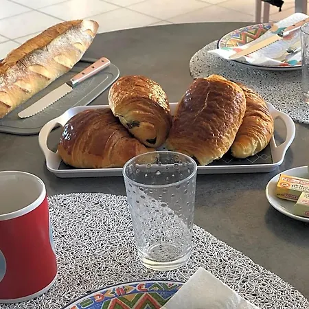 D'hotes Chez Florence فندق مبيت وإفطار Montmerle-sur-Saone
