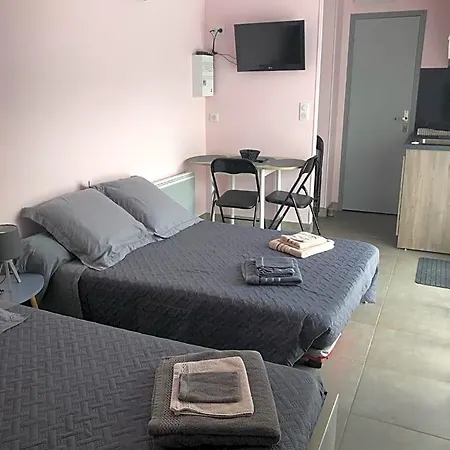 D'hotes Chez Florence فندق مبيت وإفطار 3*
